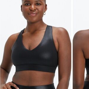 Fabletics On-The-Go Midi Medium Impact Sports Bra

(5,544)